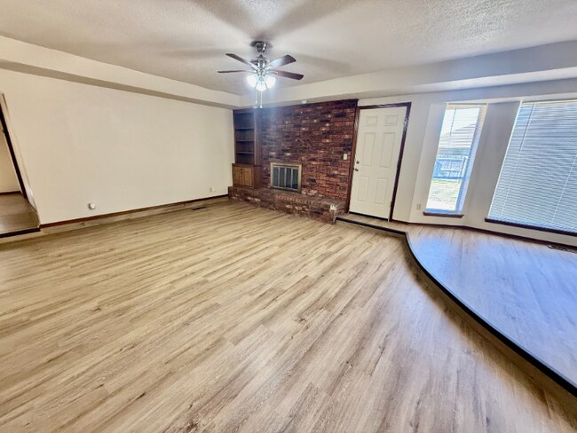 Foto del edificio - 1608 Oakcliff Rd