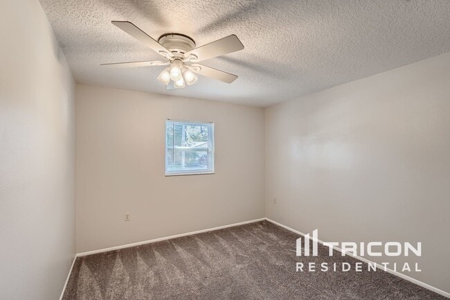 Building Photo - 2247 Blue Tern Dr