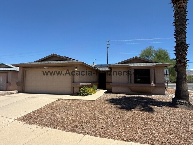Foto del edificio - Three bedroom home with spacious great room