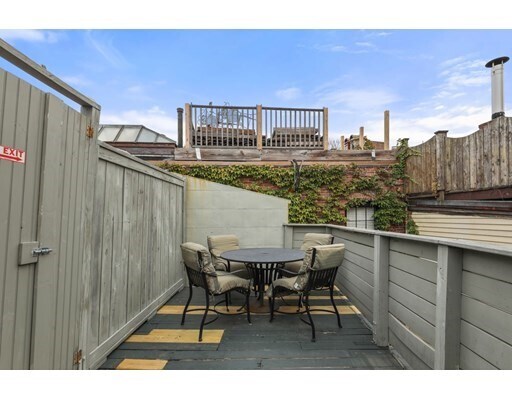 Foto del edificio - 55 W Cedar St