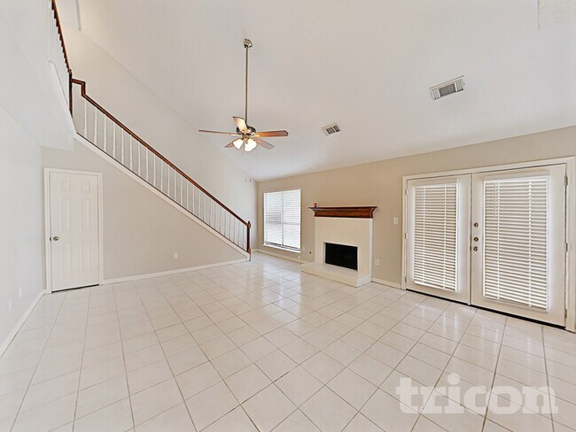Foto del edificio - 1050 Macclesby Ln