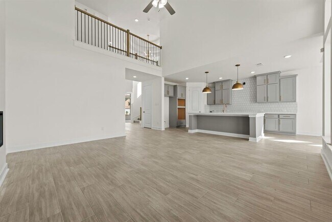 Foto del edificio - 2722 Sweet Honey Ln
