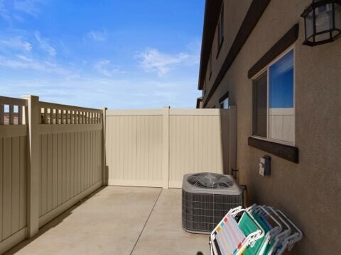 Foto del edificio - 1001 W Curly Hollow Dr