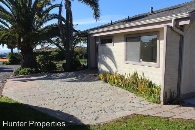 Building Photo - 606 Camino El Dorado