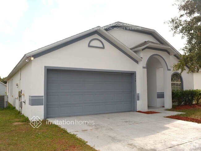 Building Photo - 1040 Lake Charles Dr