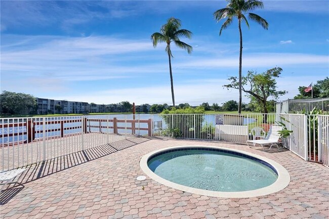 Foto del edificio - 9460 Tangerine Pl