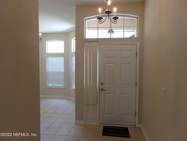 Building Photo - 3843 Westridge Dr