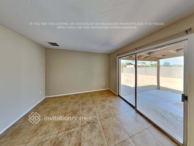 Building Photo - 3462 E Shaw Butte Dr