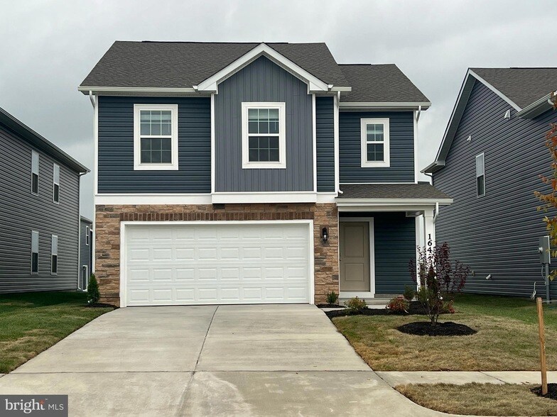 Primary Photo - 164 Hamstead Dr