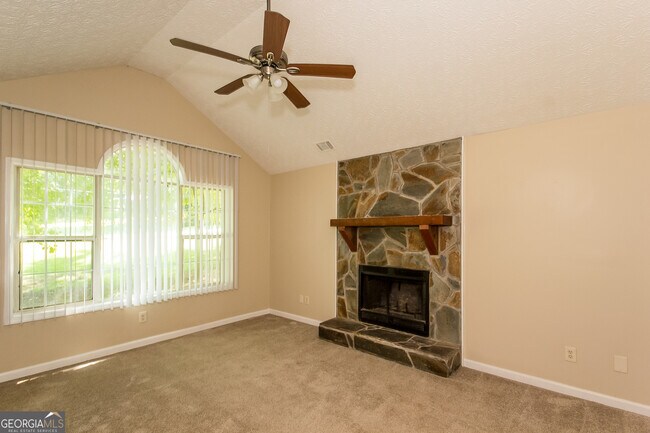 Building Photo - 40 Richmond Pl