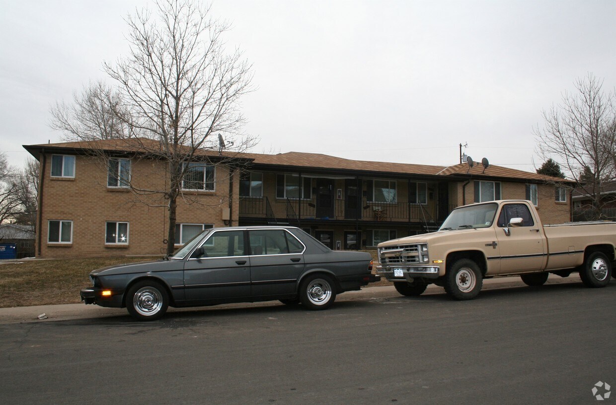 Building Photo - 200 Laurel St