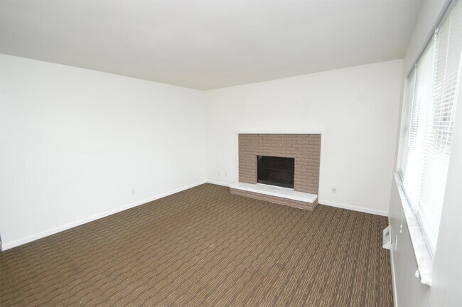 Foto del edificio - 6720 S Franklin Rd