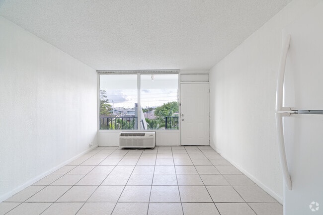 Studio, 1BA - 325SF - The Oasis by RAM Apartments