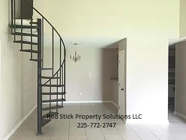 Building Photo - 13922/13924 Azalea Park Ave