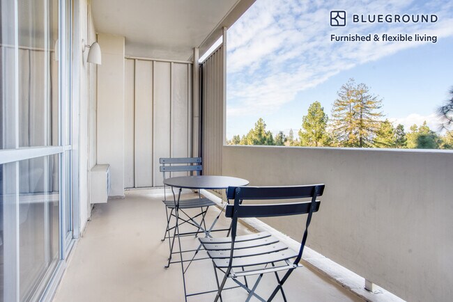 Building Photo - 501 Forest Ave