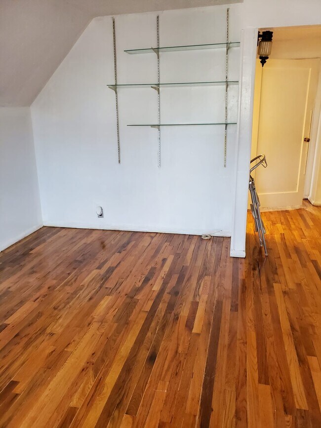 Livingroom - 11944 178th Plz
