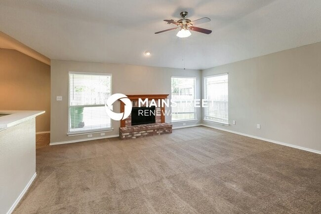 Building Photo - 4 Bedroom Pet-Friendly Home in Arlington, ...