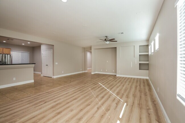 Building Photo - 7241 Fairwind Acres Pl