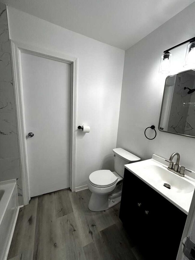 Building Photo - 344 Emery Ave