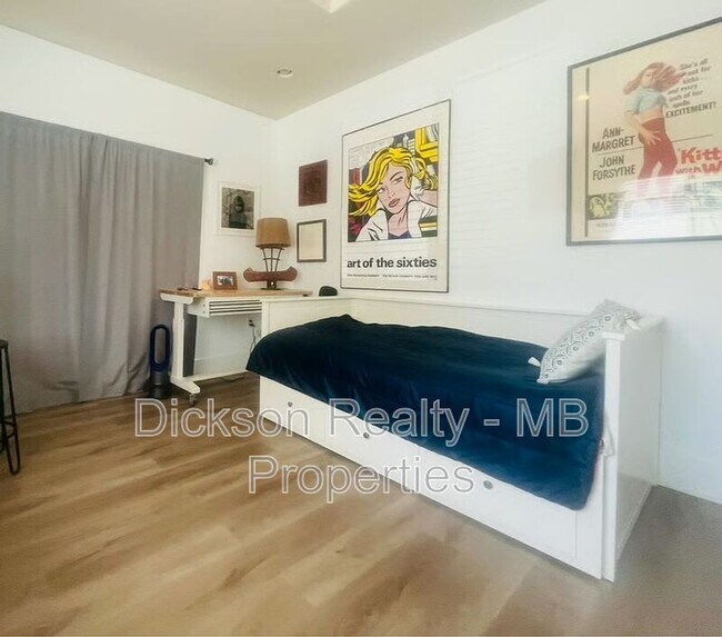 Building Photo - 1240 Plumas St