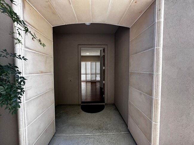 Building Photo - Spacious 3BR, 2BA with Solar and Modern Up...