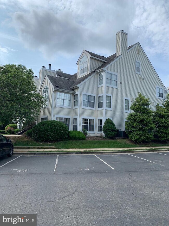 14229 Bowsprit Ln Unit 501, Laurel, MD 20707 Room for Rent in Laurel, MD