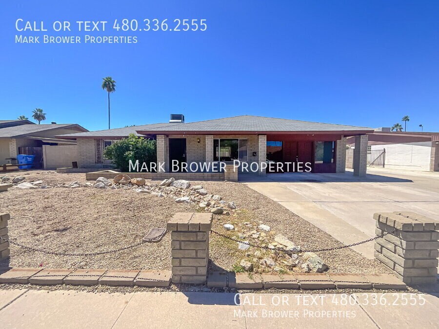Primary Photo - 4025 W Carol Ave
