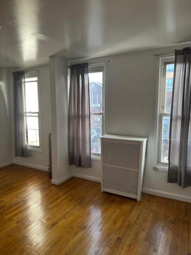 Foto principal - 2 bedroom in BROOKLYN NY 11237