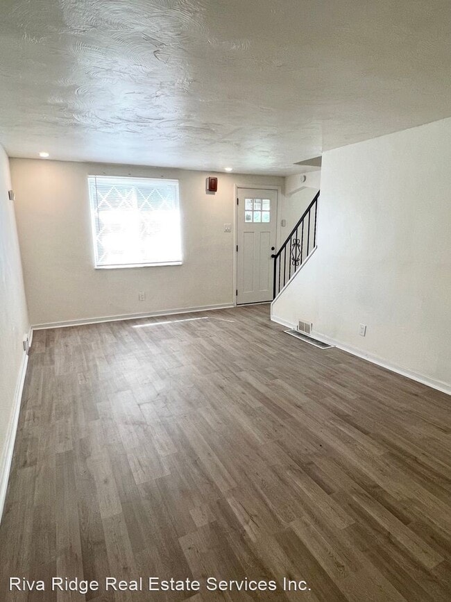 Building Photo - 3 br, 1 bath House - 7939 Thon Drive