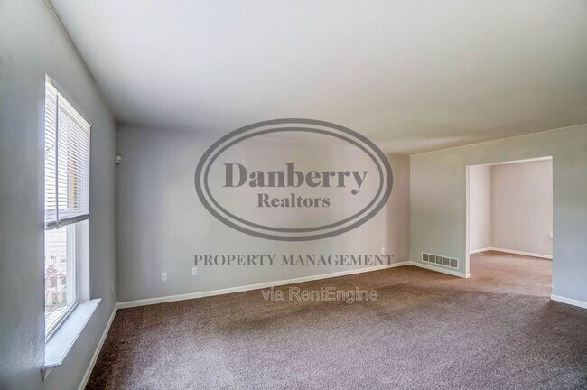 Foto del edificio - 3733 Willow Run Dr