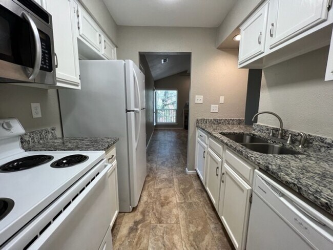 Building Photo - 1318 WESTHEIMER #217