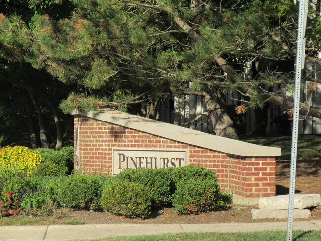 Building Photo - 348 Pine Lake Cir