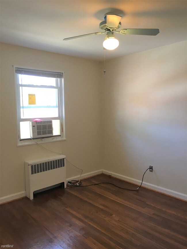 Building Photo - 1802 Jasmine Terrace