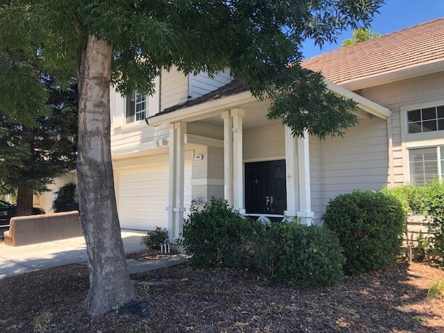 Primary Photo - Spacious Pleasanton Home