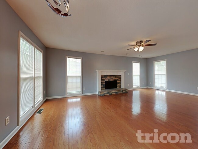 Building Photo - 65 Cricket Ct