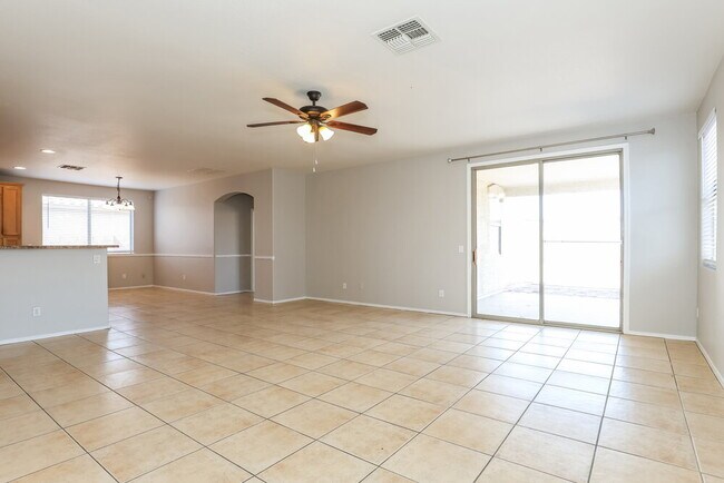 Foto del edificio - 7805 S 68th Dr
