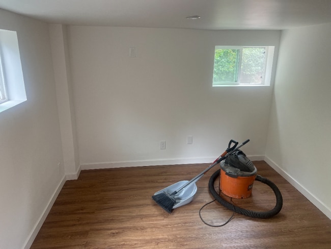 Building Photo - ABS22 d