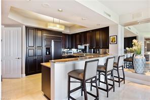 Building Photo - 8787 Bay Colony Dr