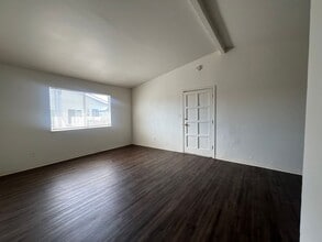 Building Photo - 4200 Parkwood Ct