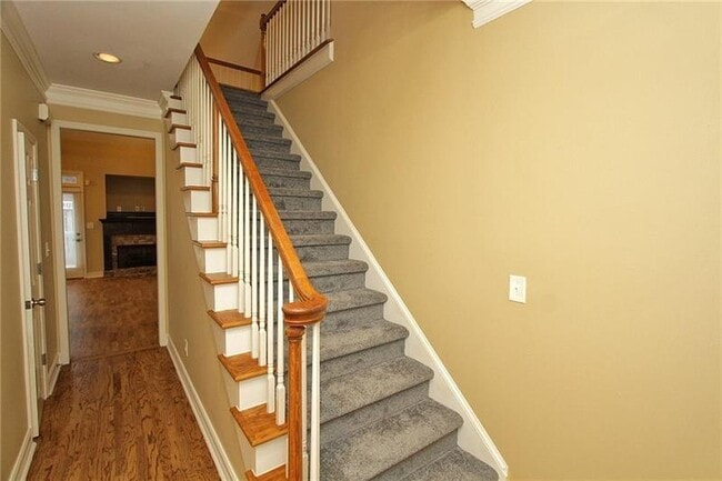 Building Photo - 1360 Eastgate Ct