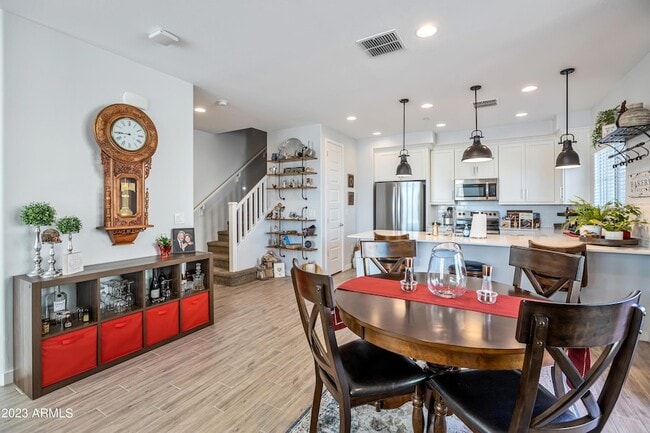 Building Photo - 4100 S Pinelake Way