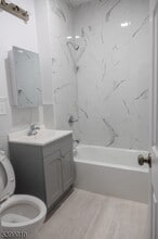 Building Photo - 59 Campfield St