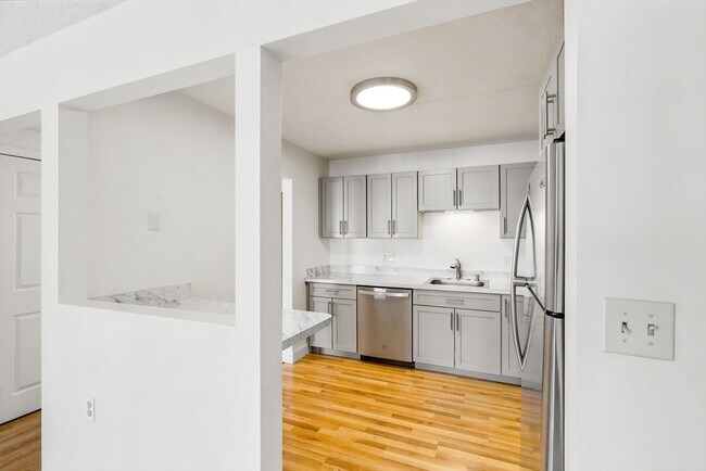 Foto del edificio - 100 Cove Way