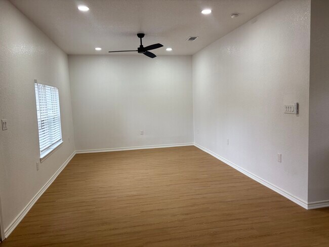 Foto del edificio - 1718 N 22nd St