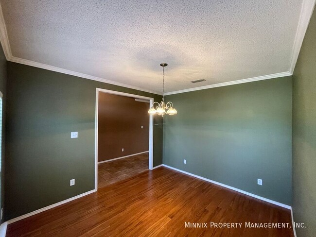 Foto del edificio - 8211 Quincy Ave