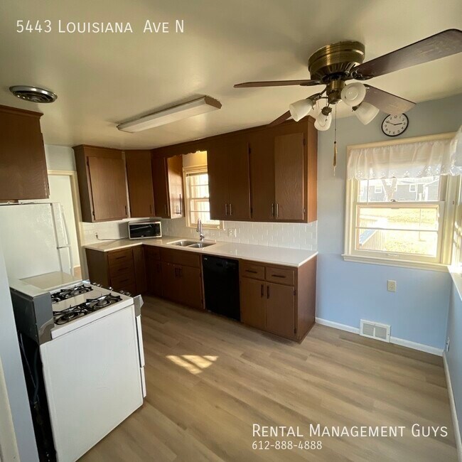 Building Photo - Nice 3 Bedroom Home In Crystal for Rent!