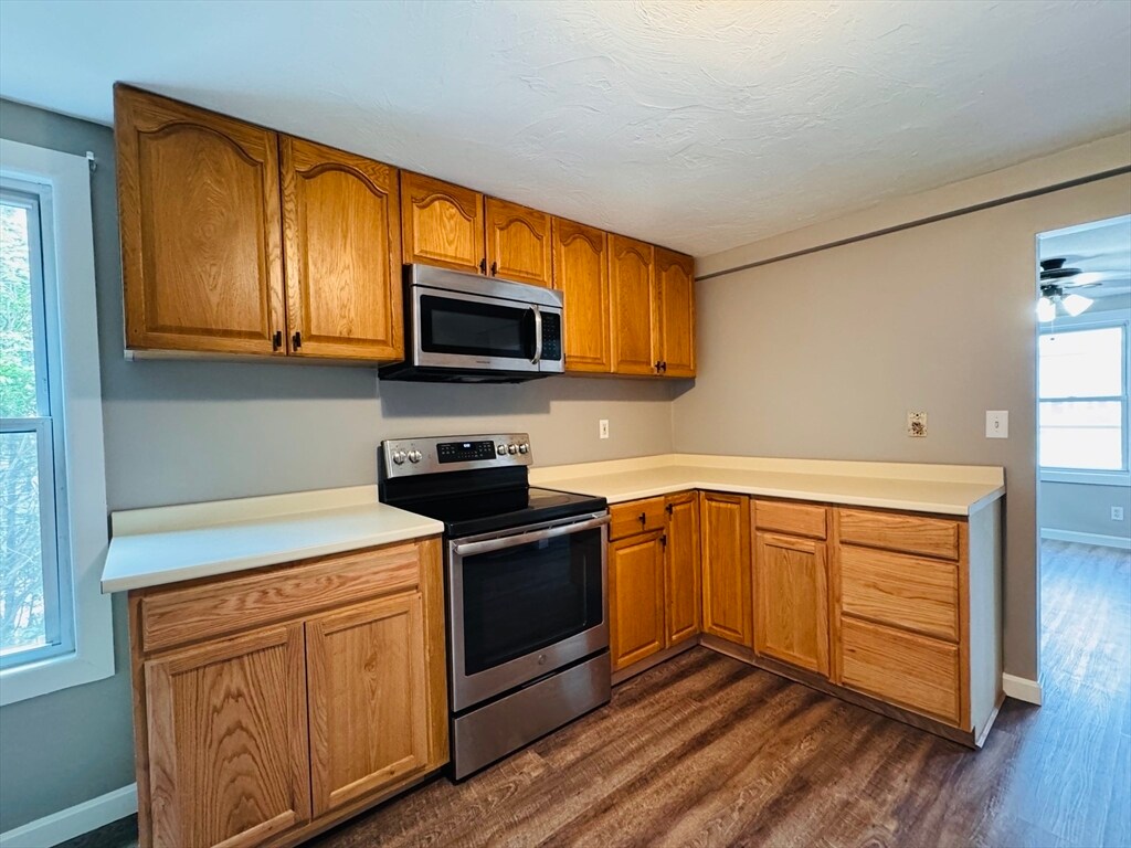 Foto principal - 83 W Grove St