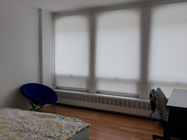 Foto del edificio - 1451 E 55th St
