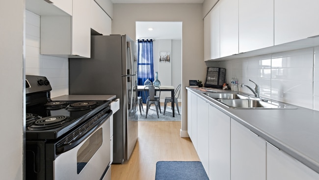 Photo du bâtiment - 1577 Lawrence Avenue West
