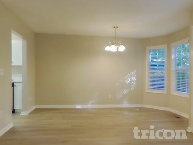 Building Photo - 208 Winchester Dr